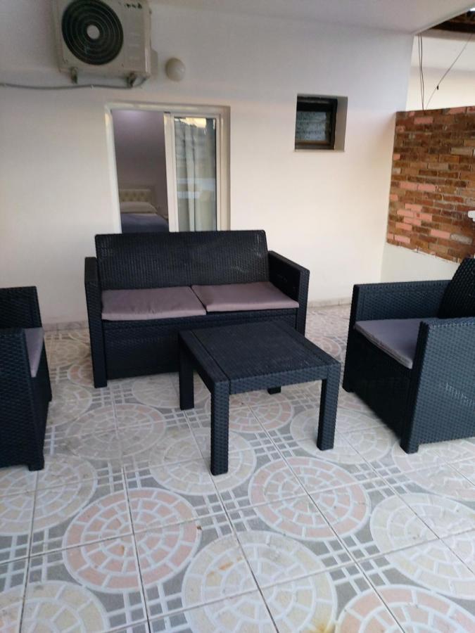 Vintage Apartment Sarandë Esterno foto